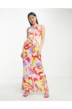Something New X Madeleine Pedersen – Gelb gemustertes Maxikleid mit überkreuztem, tiefem Rückenausschnitt