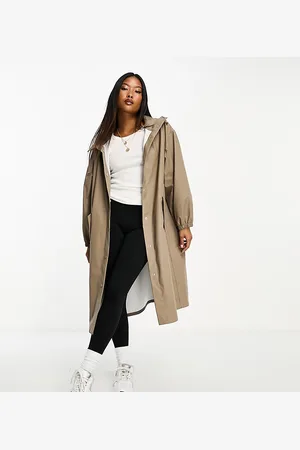 ASOS ASOS DESIGN Petite – Gummierter Regenparka in Pilzbraun