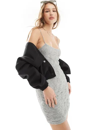 Pull&Bear – Träger-Minikleid aus Spitze in