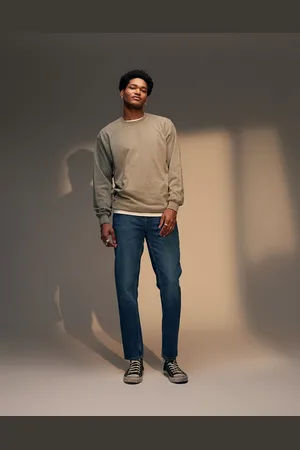 Topman – Schmal zulaufende, feste Jeans in verwaschenem Mittelblau