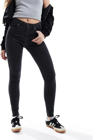 ONLY – Eng geschnittene Jeans aus dunkelgrauem Denim mit Push-up-Effekt