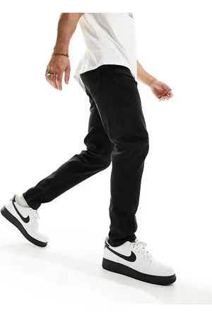 New Look – Jeans mit Karottenschnitt in schwarzer Waschung