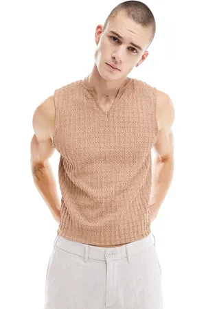 ASOS – Strukturiertes Trägertop in Beige mit eingekerbtem Ausschnitt