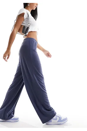 Monki – Lässige, weiche Hose in mit geradem Schnitt