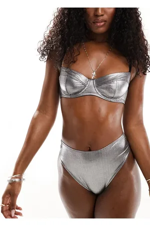 ASOS – Layering – Bandeau-BH in Metallic-Graphitsilber