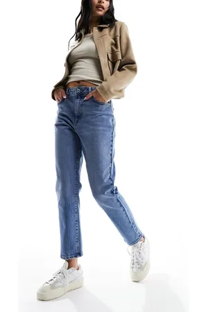 New Look – Jeans mit geradem Schnitt in mittelblauer Waschung