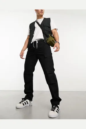 Carhartt – Aviation – Schmal geschnittene Cargohose in Schwarz