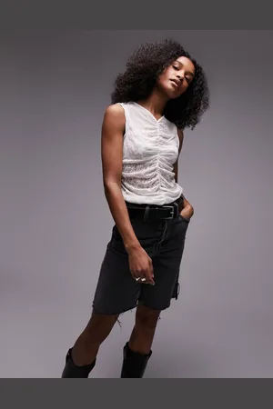 Topshop – Transparentes Spitzen-Oberteil in Ecru mit Knitterstruktur