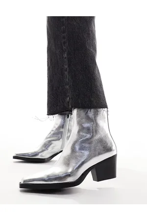 Pull&Bear – Silberfarbene Ankle-Boots mit spitzer Zehenpartie