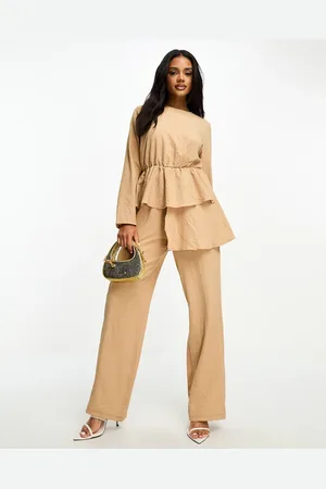 Trendyol – Modest – Jumpsuit in Camel mit Schößchendetail
