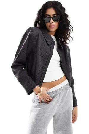 ASOS – Kurze, karierte Bomberjacke mit Kragen