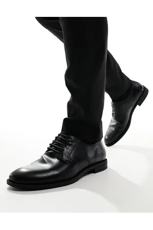 Schuh – Malcolm – Derby-e in