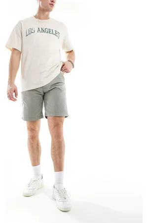 SCALPERS – Outfitter – Shorts in Hellgrün