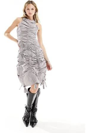 Amy Lynn – Erin – Minikleid in Grau mit verstellbarer Raffung und Schleifen