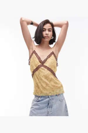 Topshop – Spitzen-Camisole in mit Blümchen-Spitze