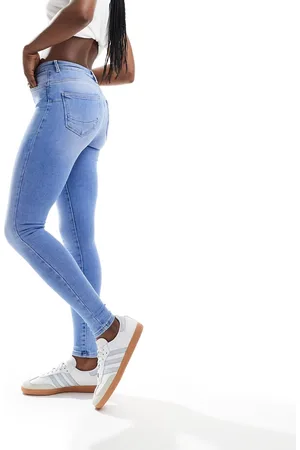 ONLY – Skinny-Jeans in Hellblau mit Push-up-Effekt