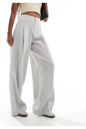 Bershka – Elegante, weit geschnittene Hose in Hellgrau gestreift mit hohem Bund