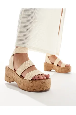 ASOS – Tangle – Sandalen in Natur mit Keilabsatz, dicker Sohle und elastischen Riemen