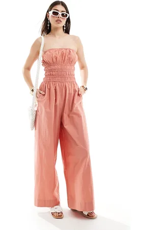 ASOS – Jumpsuit in Pfirsich mit gesmoktem Oberteil und weitem Bein