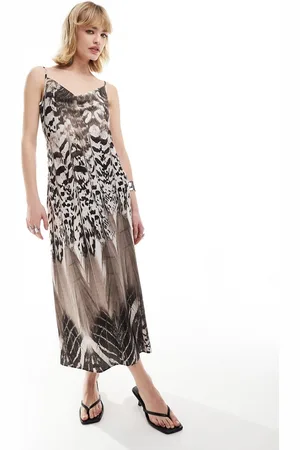 AllSaints – Hadley Sierra – Midi-Trägerkleid aus Satin in Schwarz/