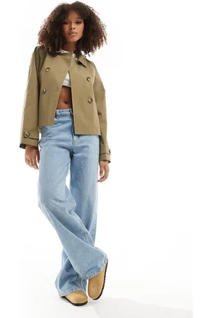 ONLY – Kurzer Trenchcoat in Khaki