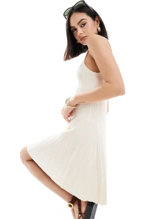 VERO MODA – Ausgestelltes Strickkleid in Creme mit Ringerrücken