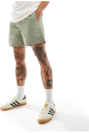 Weekday – Zed – Shorts in Khaki mit normalem Schnitt