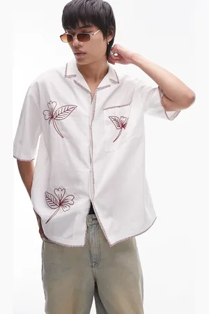 Topman – Kurzärmliges Relaxed Fit Hemd in mit handgezeichneter Stickerei