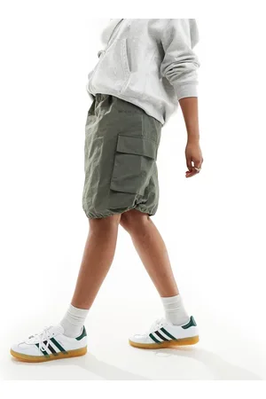 Sixth June – Mittellanger Cargo-Rock in Khaki