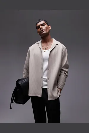 Topman – Langärmliges Plissee-Hemd in Beige mit normalem Schnitt und Reverskragen