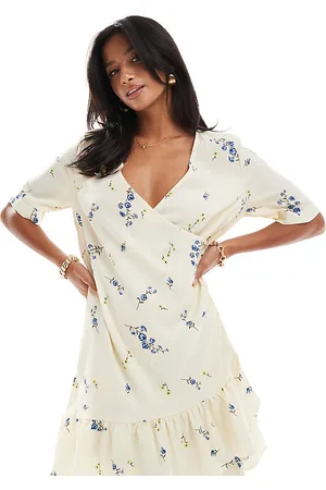 VERO MODA – Wickel-Minikleid in Hellgelb mit Blumenprint