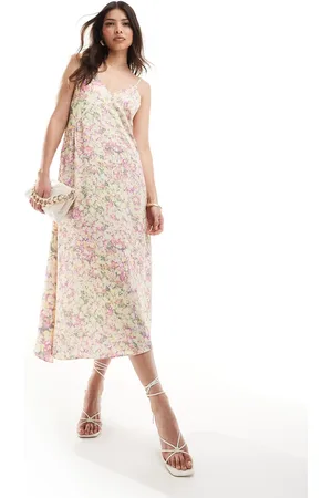 French Connection – Camisole-Midikleid aus Satin mit Blümchenmuster