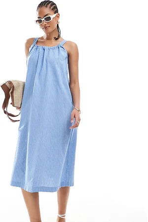 VERO MODA – Maxikleid aus Baumwolle in gestreift mit gerafftem Ausschnitt