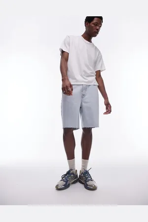 Topman – Weite Jeansshorts in Bleach-Waschung mit offenkantigem Saum