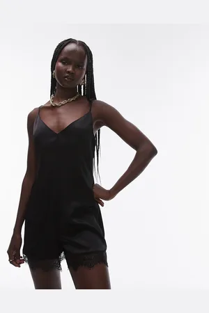 Topshop – Playsuit in mit schmalen Trägern und Spitzenborte