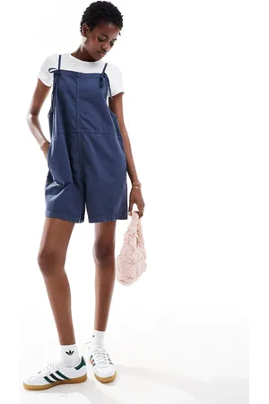 Monki – Leichter Denim-Playsuit in Marineblau