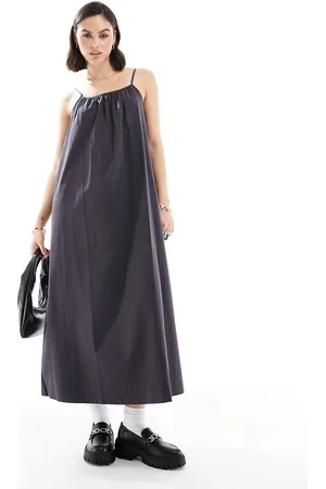 MANGO – Gerafftes Neckholder-Midikleid in Grau