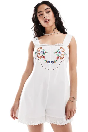 ASOS – Picknick-Playsuit in mit Stickerei
