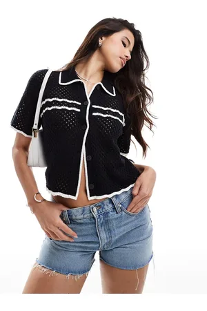 Abercrombie & Fitch – Kurzärmliges, gehäkeltes Poloshirt in mit Kontraststreifen