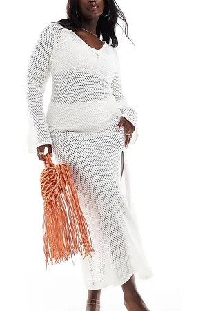 In The Style – Exklusiv – Gehäkeltes Strand-Maxikleid in Weiß mit ausgestellten Ärmeln und Ringdetail