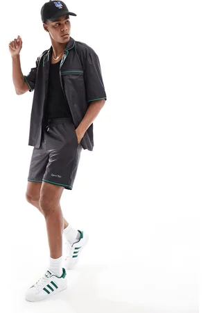 Liquor N Poker – Shorts in mit Frucht-Print, Kombiteil