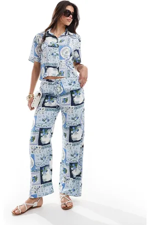 Abercrombie & Fitch – Satinhose in mit Kachelprint, Kombiteil