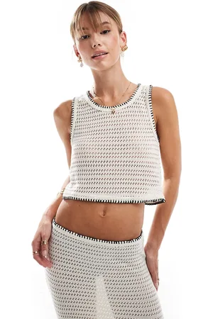 VERO MODA – Kurzes Häkeloberteil in Creme mit Überwendlingsstich-Detail, Kombiteil