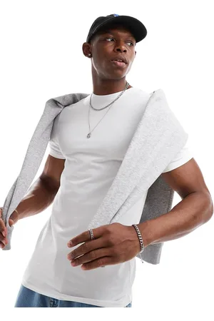 River Island – Studio – Körperbetontes T-Shirt in