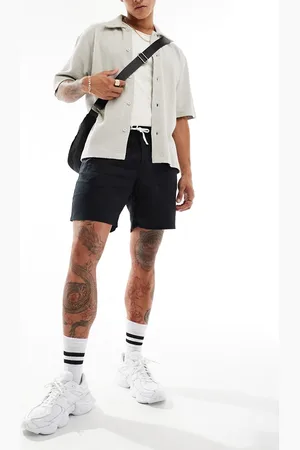Weekday – Olsen – Shorts aus schwarzem Leinenmix mit normalem Schnitt