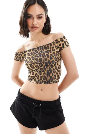 Pull&Bear – Schulterfreies Oberteil mit kurzem Schnitt und Leopardenmuster