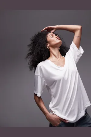 Topshop – Hochwertiges, lockeres T-Shirt in mit V-Ausschnitt