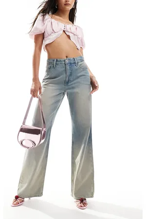 River Island – Jeans in hellblauer Waschung mit Farbverlauf und geradem, lockerem Schnitt