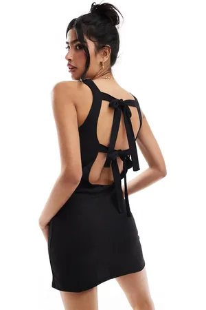 ONLY – Minikleid in mit Schleifendetail am Rücken