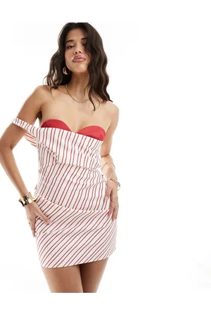 ASOS – Trägerloses, gestreiftes Minikleid in Rot und Weiß mit freiliegendem BH-Detail